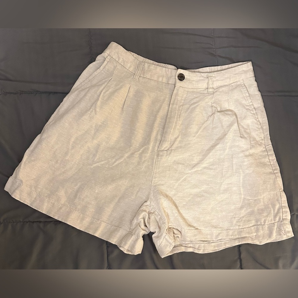 GAP Cream High-Rise Pleated Linen Shorts | Size 10